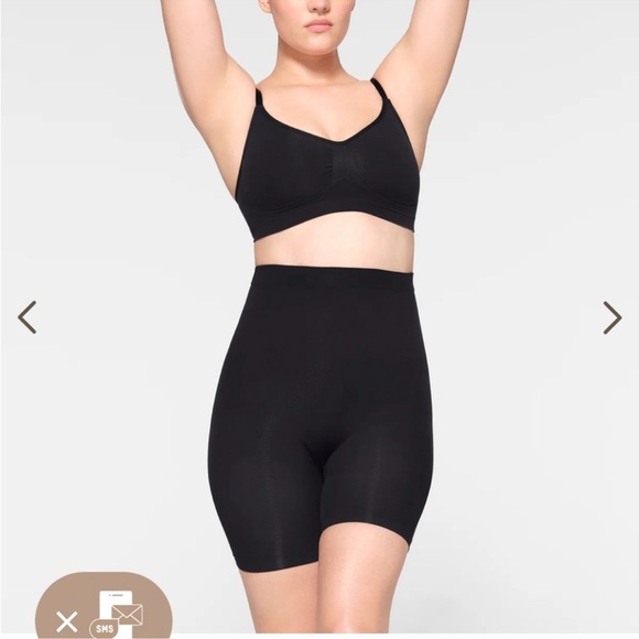 NEW SKIMS Sculpt Short Mid Thigh Onyx size xxs - Picture 2 of 8